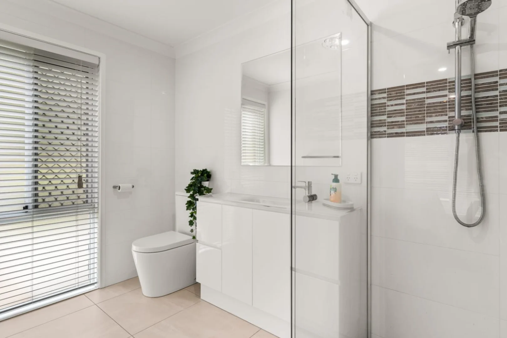Additional image 14 of 16 Batavia Court, Park Ridge South QLD 4125