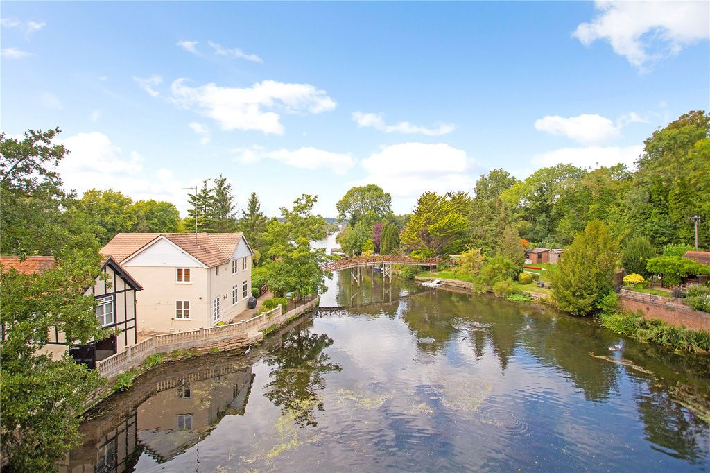 Additional image 4 of 3 bed flat for saleMarsh Mills, Wargrave Road, Henley-On-Thames, Oxfordshire RG9