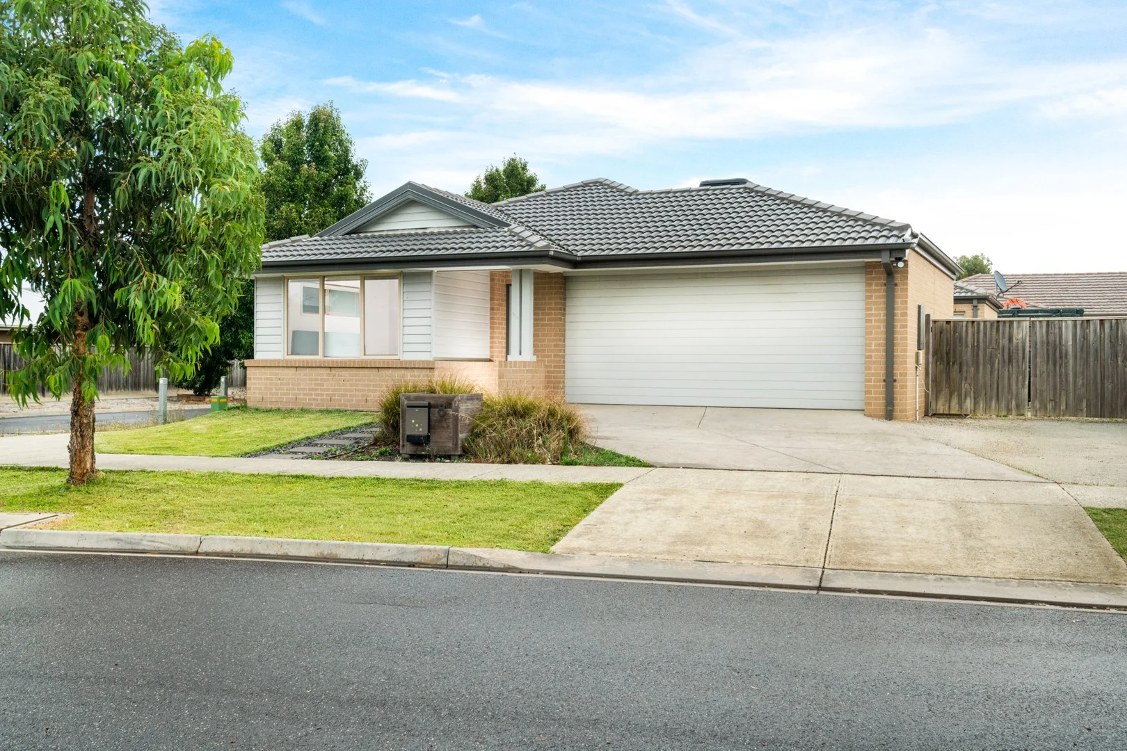 8 Eaglehawk Avenue, Armstrong Creek VIC 3217
