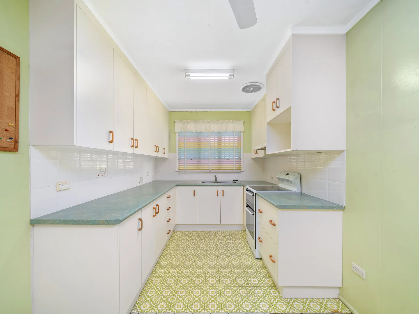 19 Ewan Street, Margate QLD 4019 photo 5