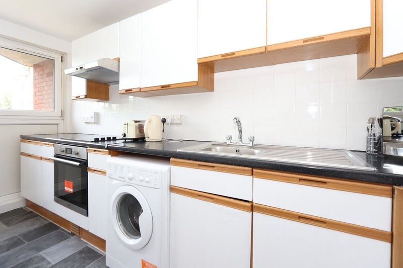 Room in a Shared Flat, Dlr Station, N7, N1 7GU photo 5