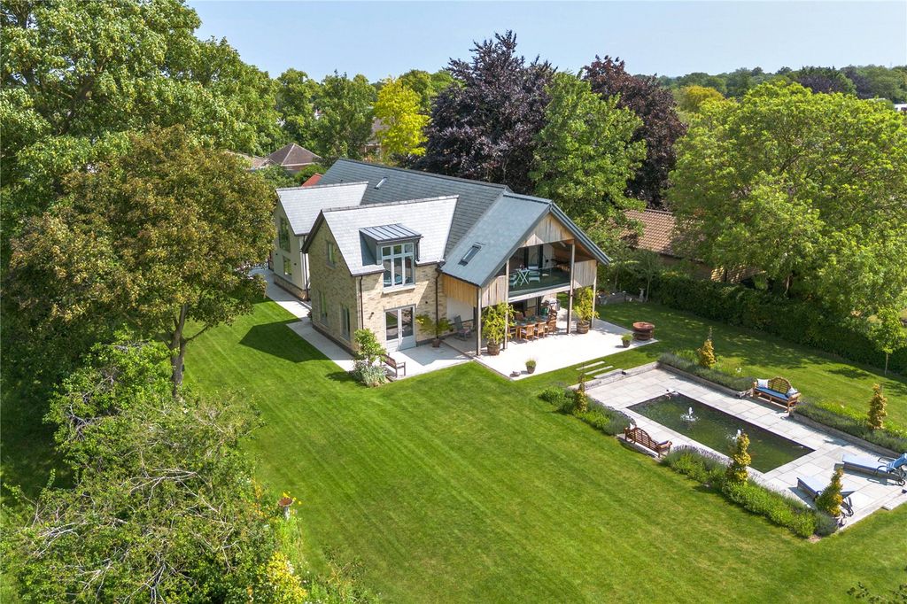 5 bed detached house for saleDogget Lane, Fulbourn, Cambridgeshire CB21