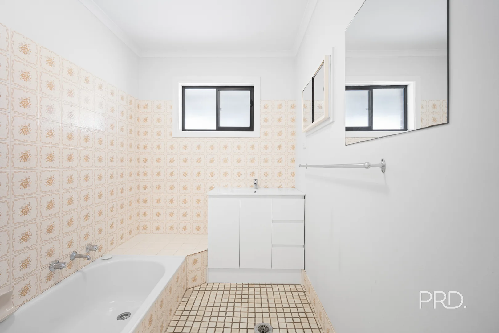 Additional image 10 of 35 Bandera Ave, Glenfield Park NSW 2650