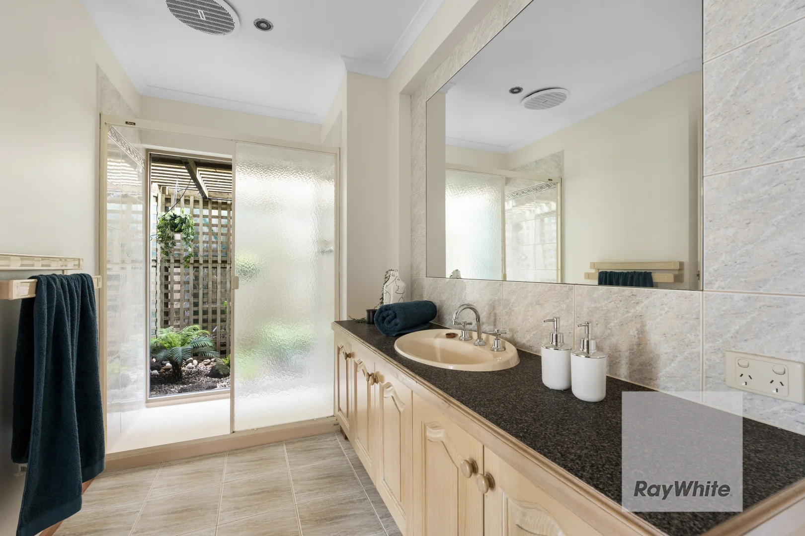 Additional image 4 of 38 Grevillia Drive, Mill Park VIC 3082