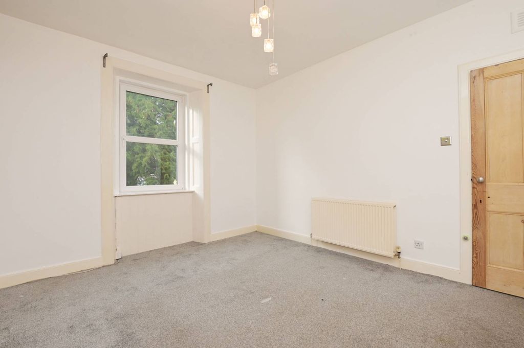 3 bed flat for saleKirkbrae, Galashiels, Borders TD1 photo 4