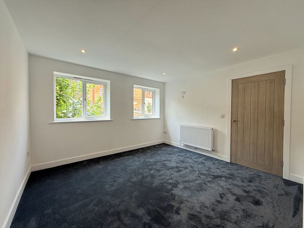 Additional image 3 of 2 bed flat for saleEdith Walk, Great Malvern, Worcestershire WR14