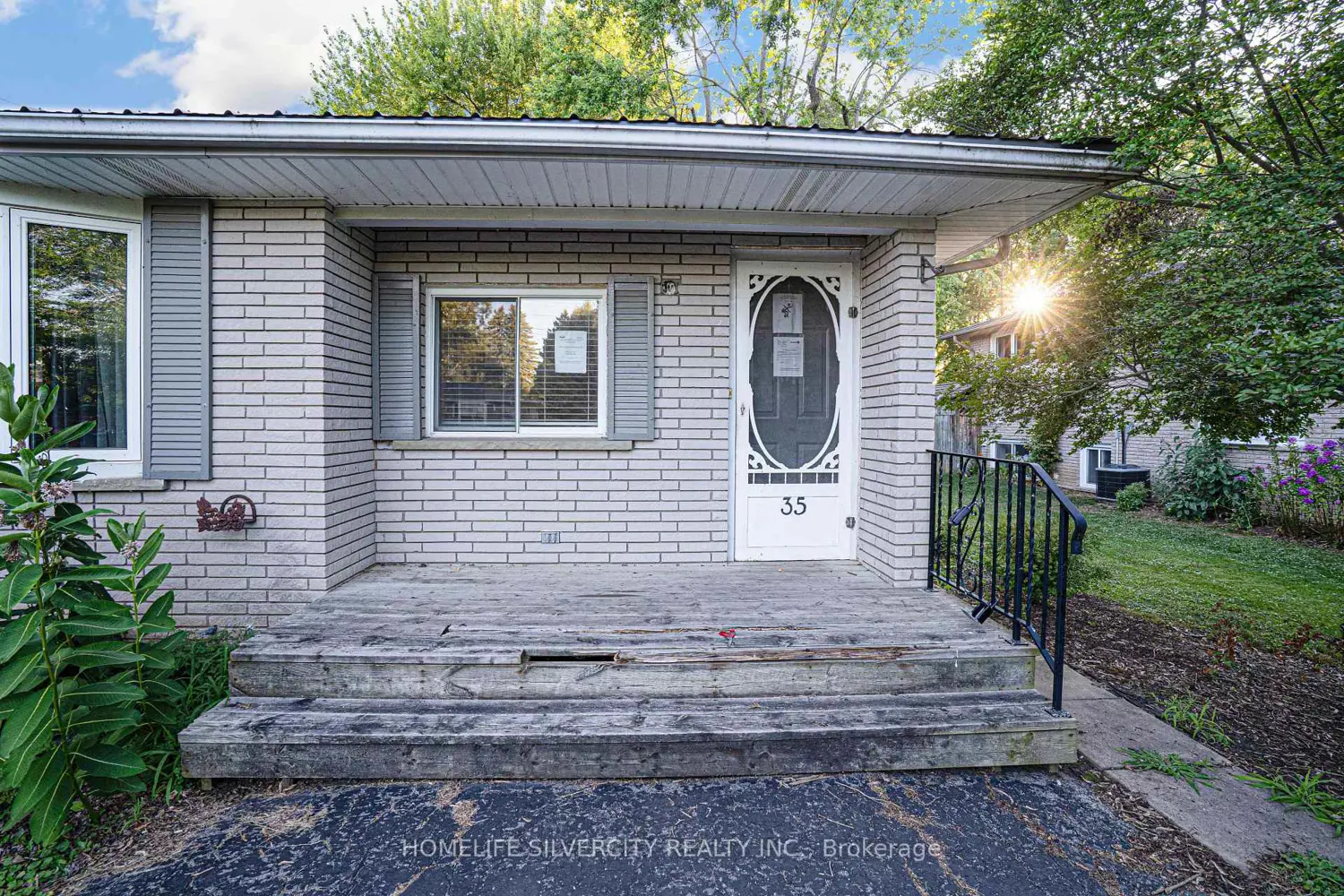 Additional image 4 of 35 Lynn Park Avenue