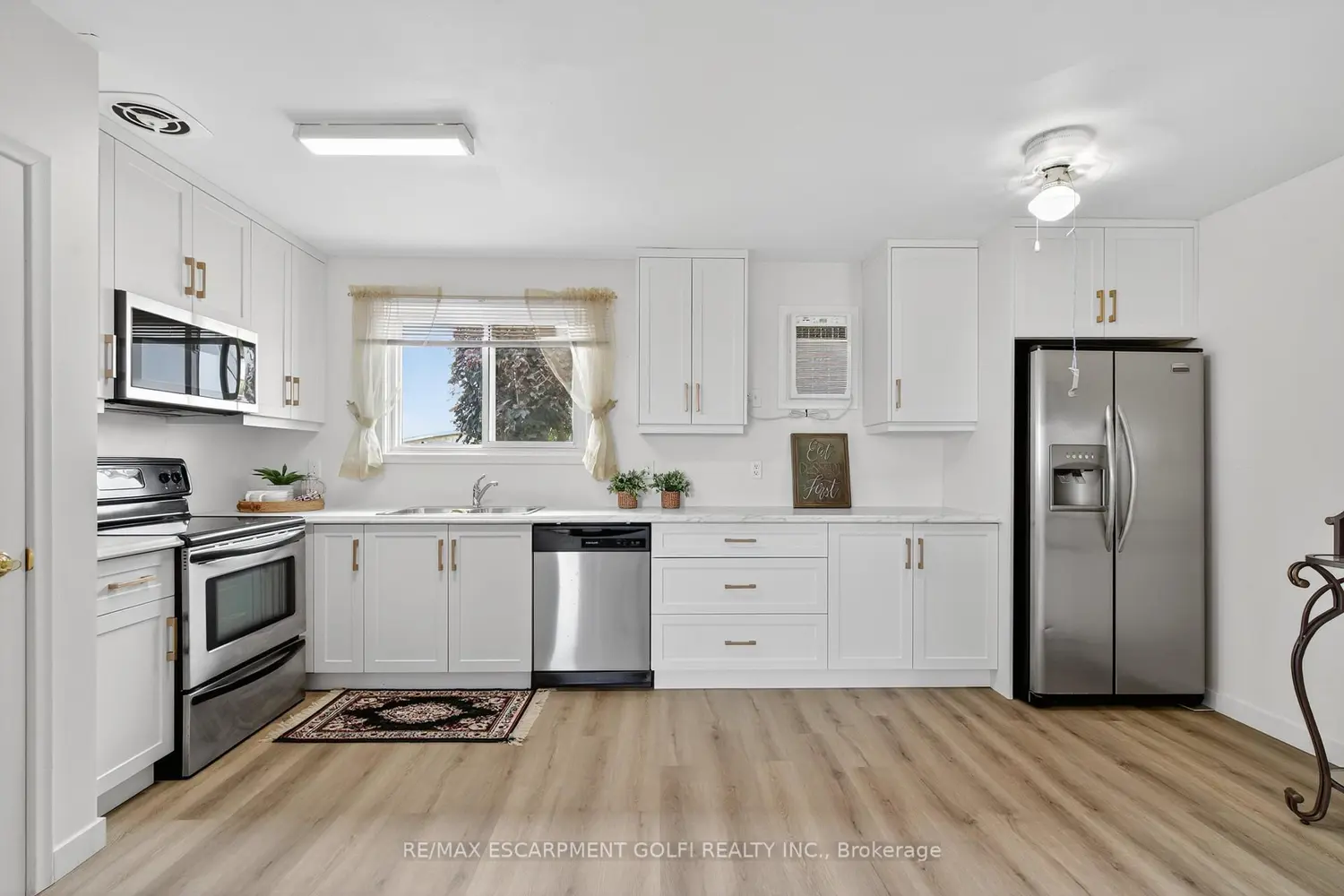 2041 Third Street Louth photo 5