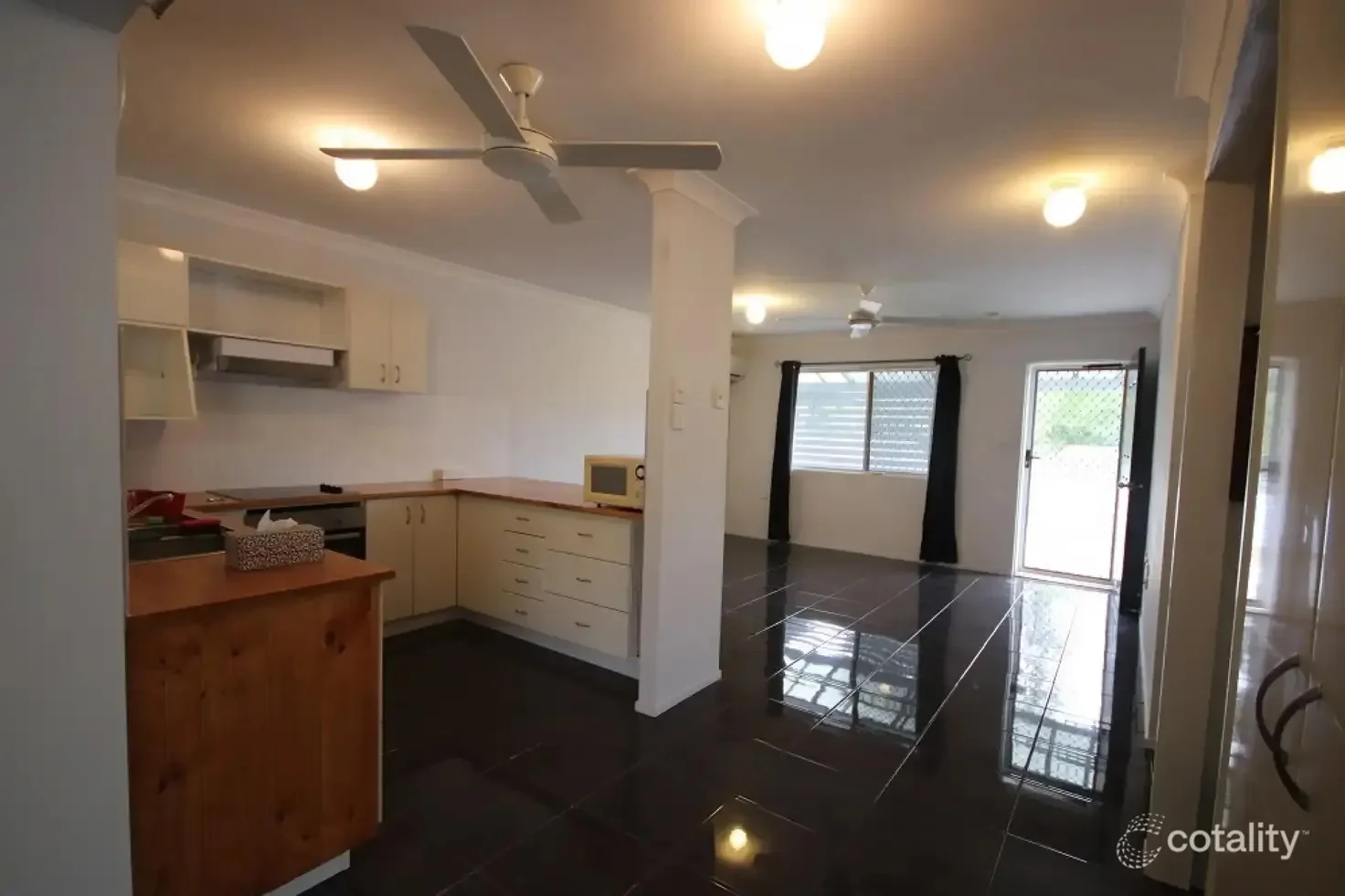 14 Corella Crescent, Mount Louisa QLD 4814 photo 2