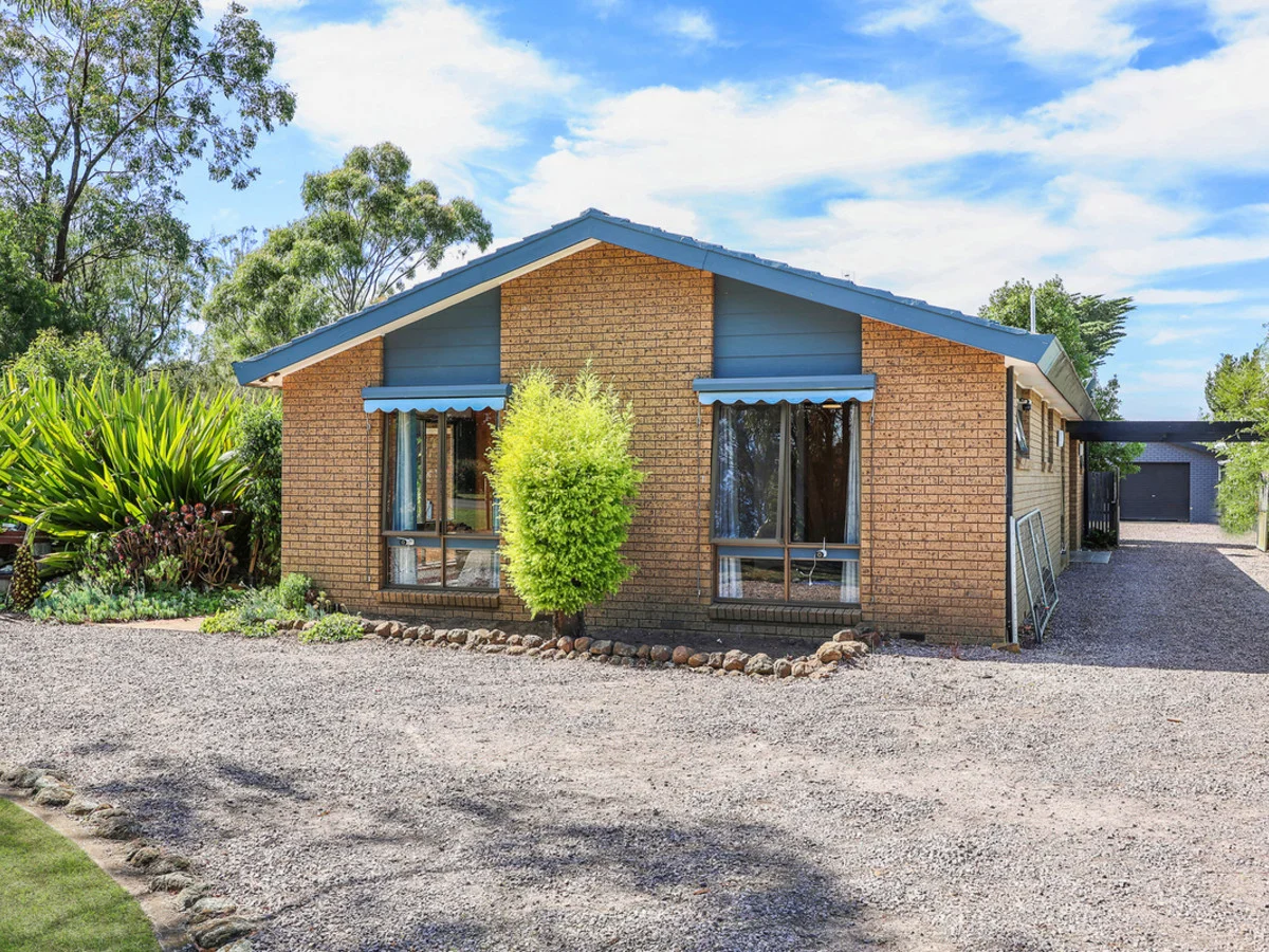 Additional image 2 of 24 Mount Road, Mortlake VIC 3272