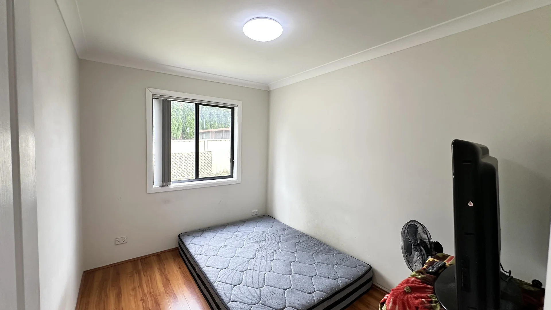1a Brennan Place, Minto NSW 2566 photo 2