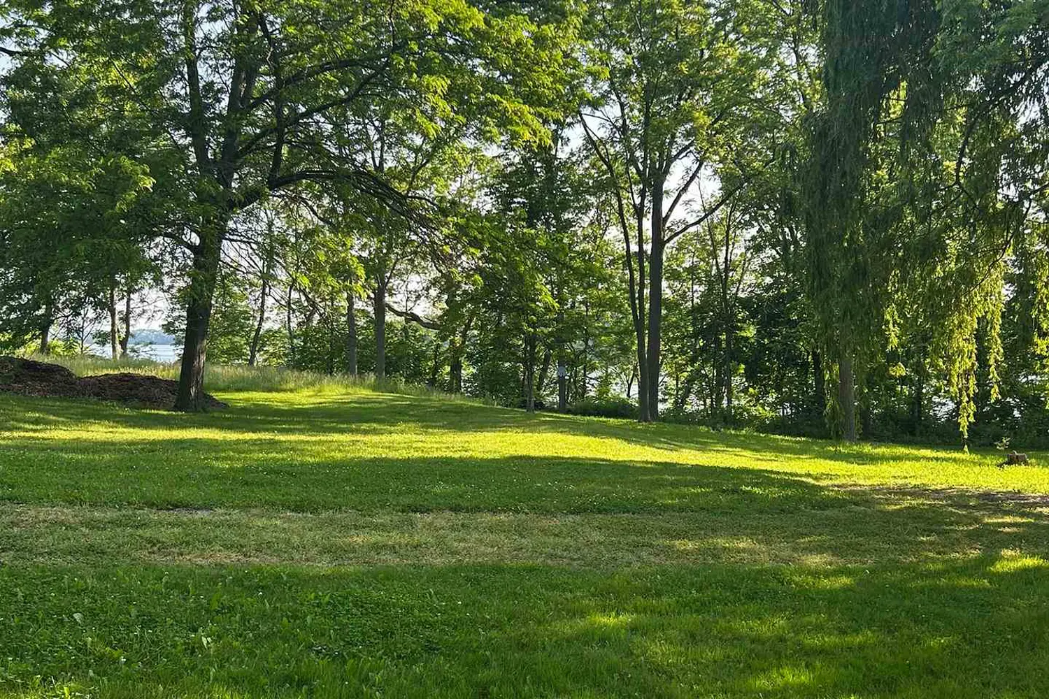 Es Niagara River Pky Es Parkway photo 4