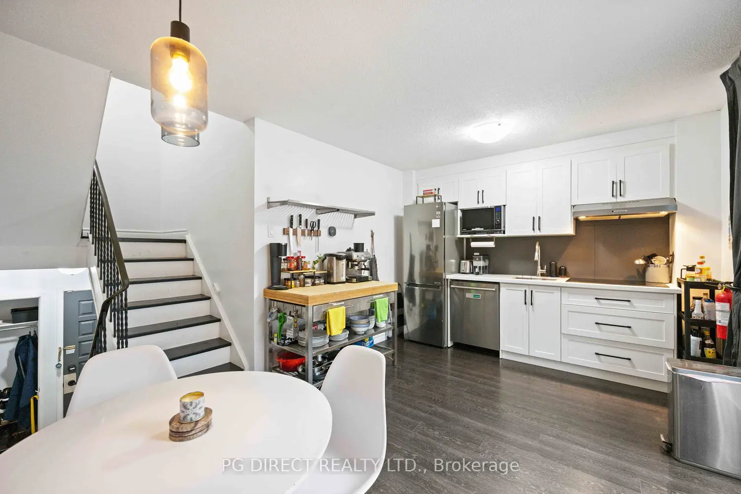 88 Stanley Terrace photo 3