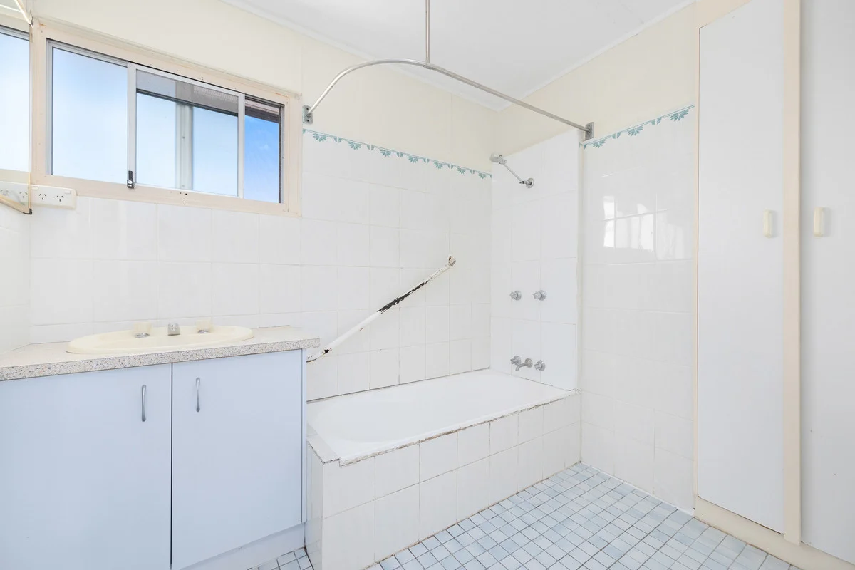 Additional image 11 of 19 Urangan Street, Torquay QLD 4655