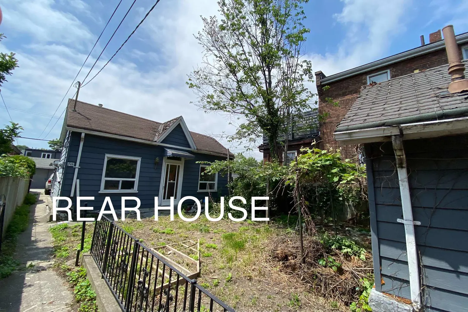 74 Markham Street photo 3