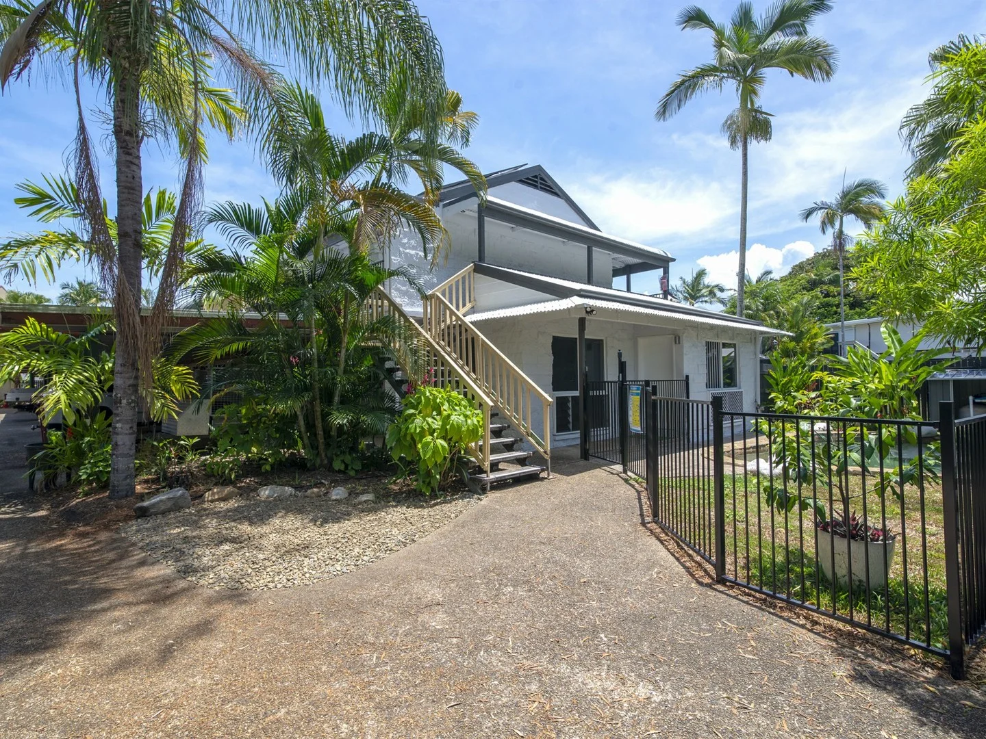 11 Triton Lodge/4 Triton Crescent, Port Douglas QLD 4877