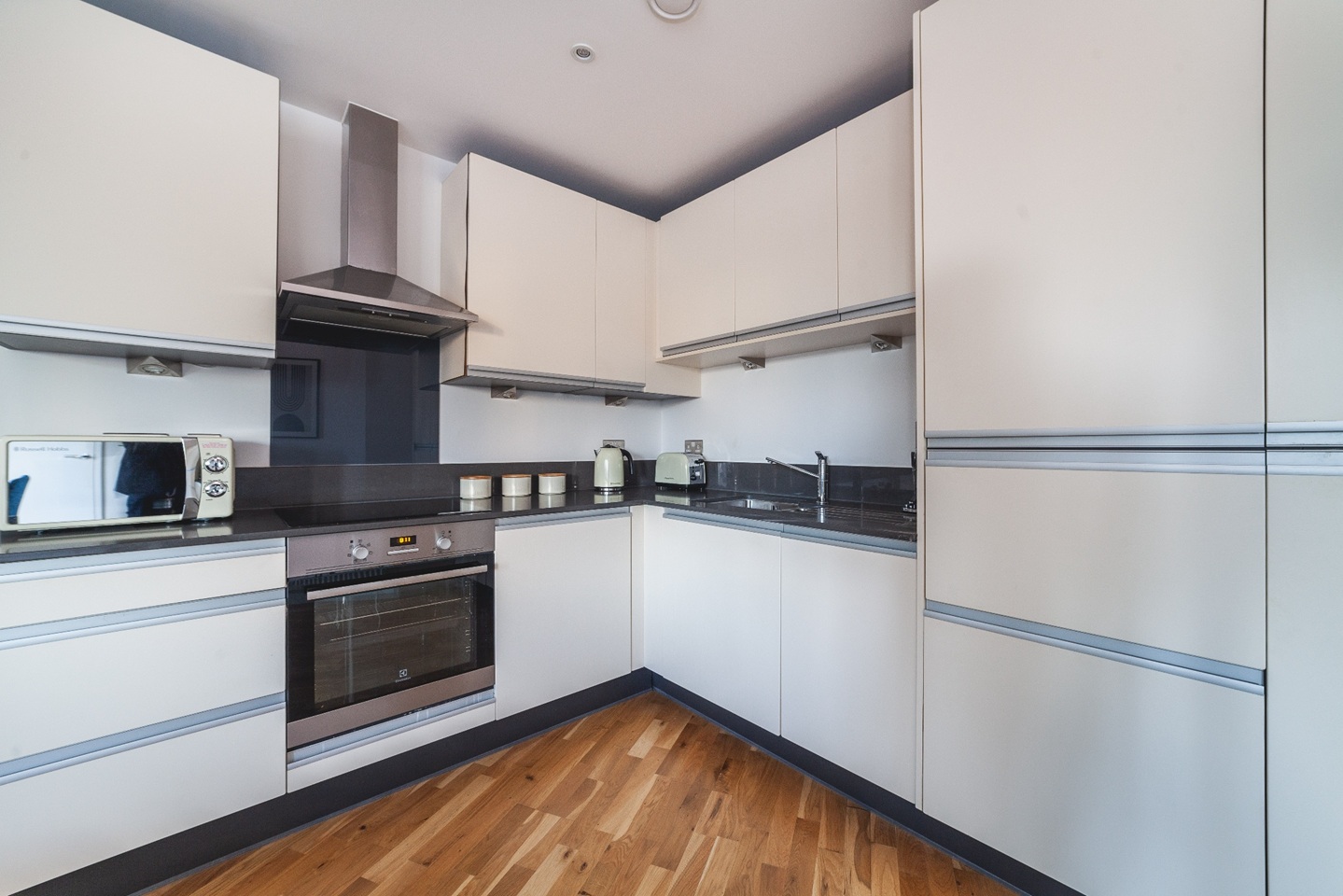 2 Bed Flat, Black Prince Road, SE1, N1 7GU photo 5