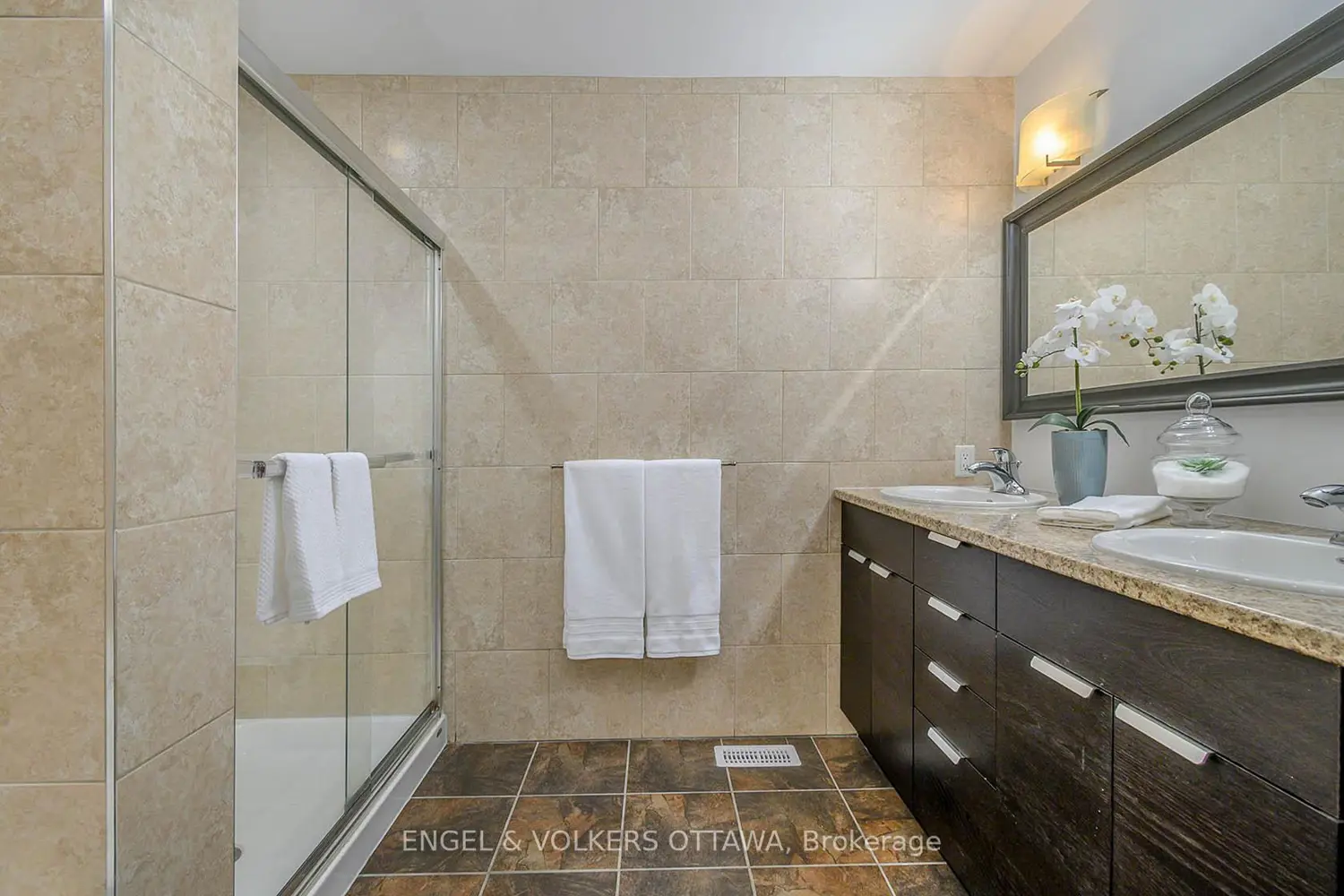 Additional image 8 of 109 Montauk