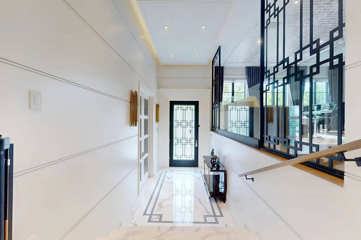 154 Yonge Boulevard photo 3