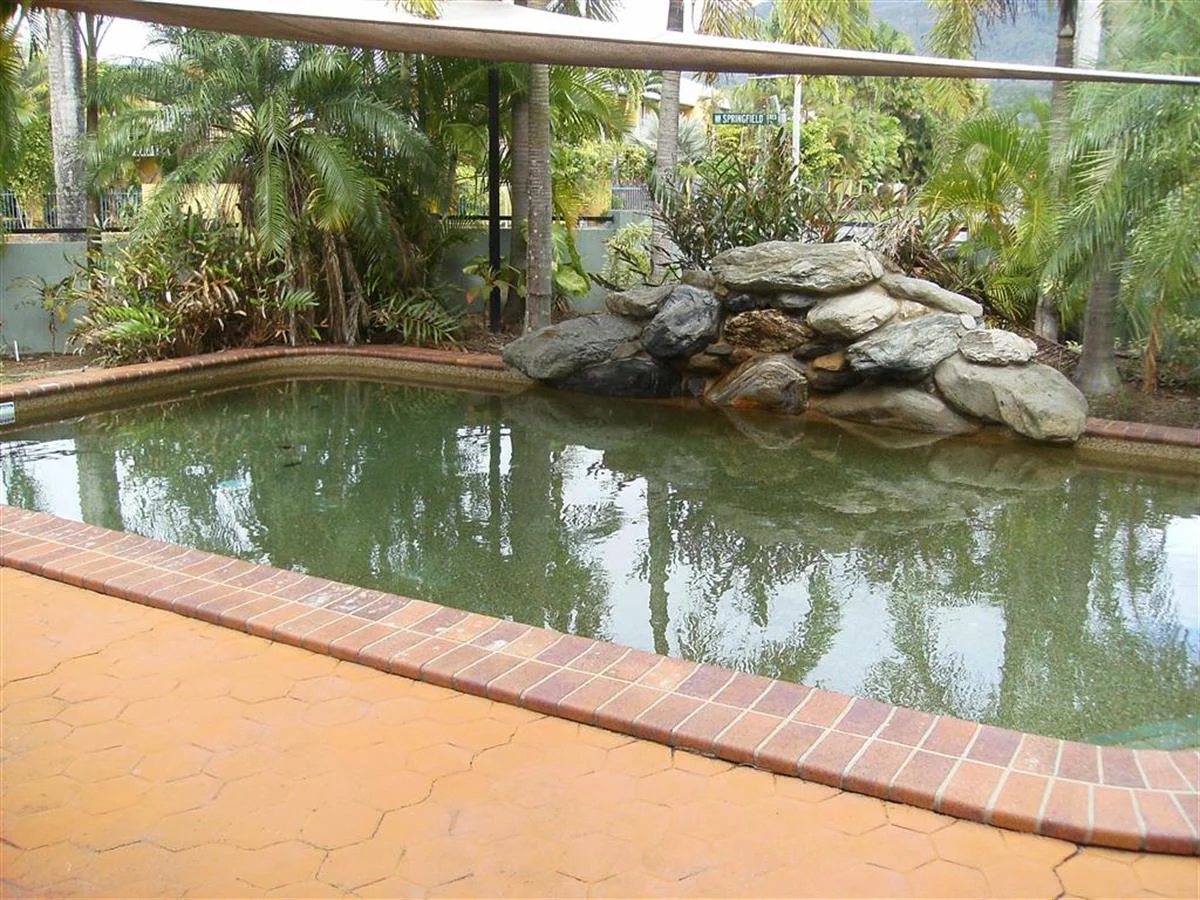 12/2-4 Springfield Crescent, Manoora QLD 4870