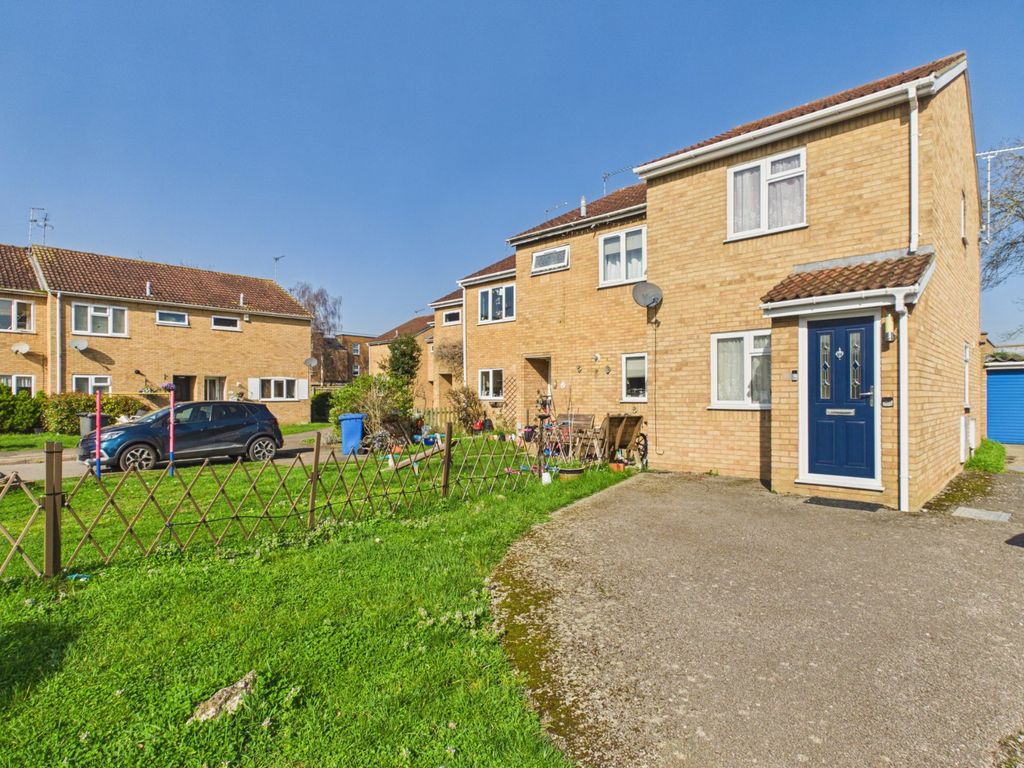 2 bed end terrace house for saleThe Wheatbutts, Eton Wick, Berkshire SL4