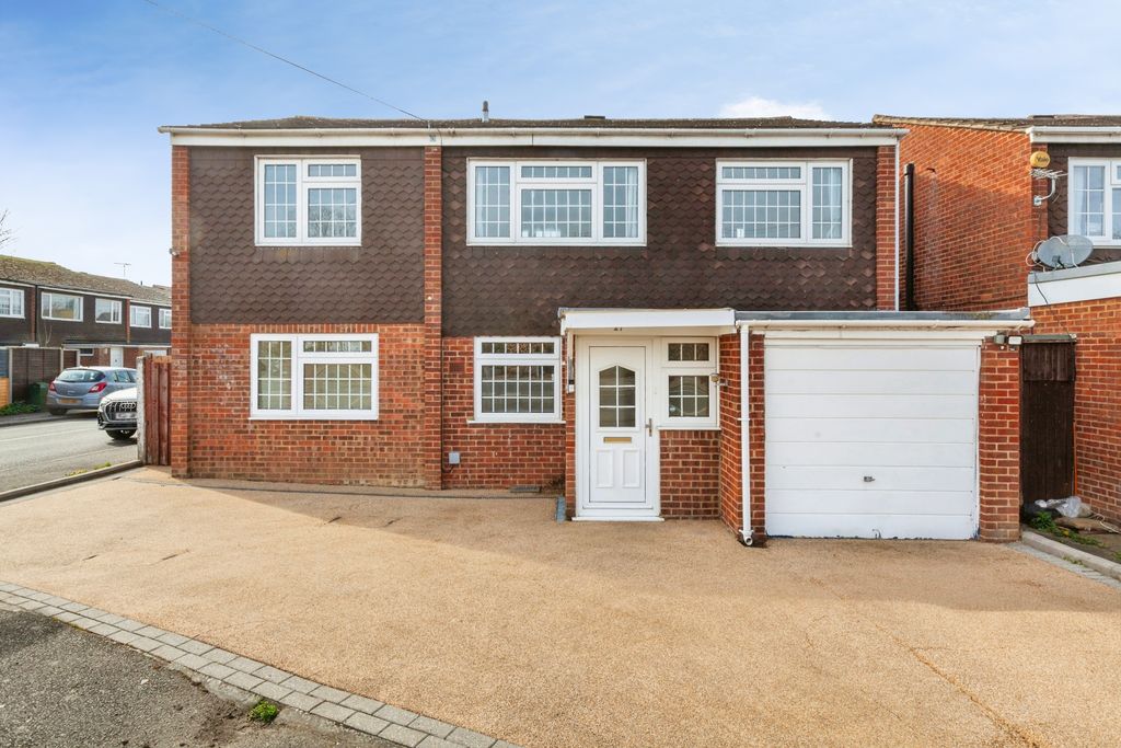 Additional image 20 of 5 bed detached house for saleStation Road, Slough SL1