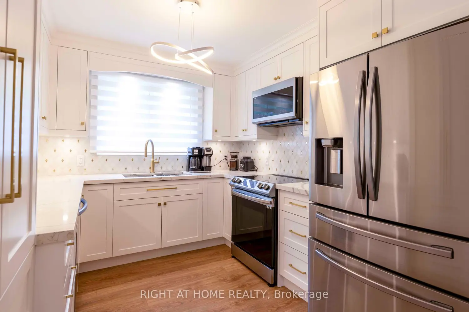 212 Lockhart Drive photo 4