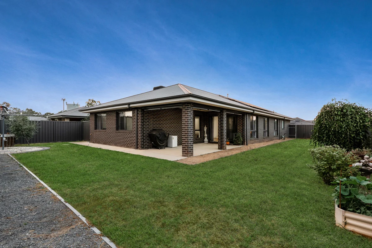 Additional image 11 of 140 Read Street, Howlong NSW 2643