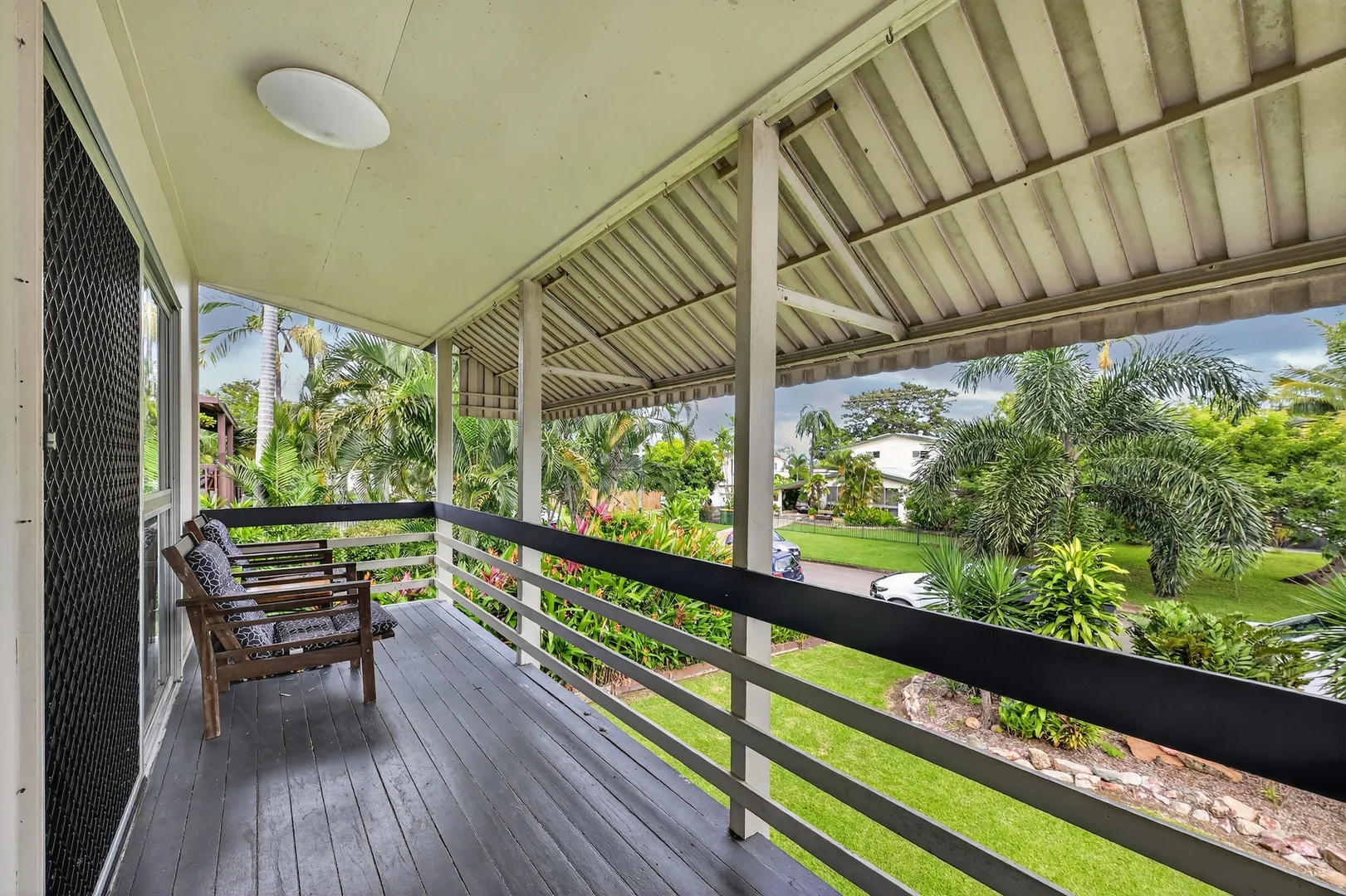 10 Aloomba Crescent, Cranbrook QLD 4814 photo 2