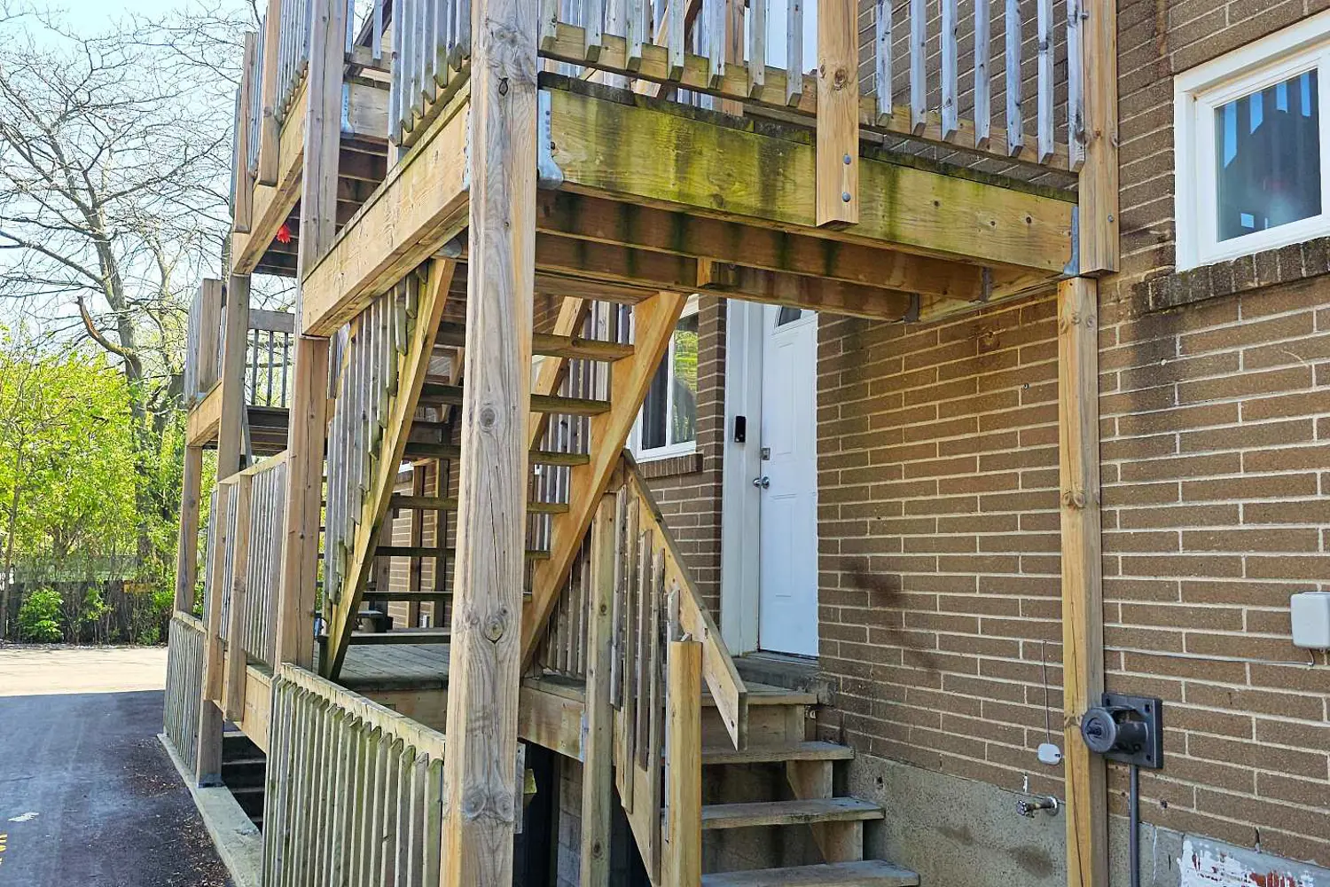 8392 Willoughby Drive photo 5