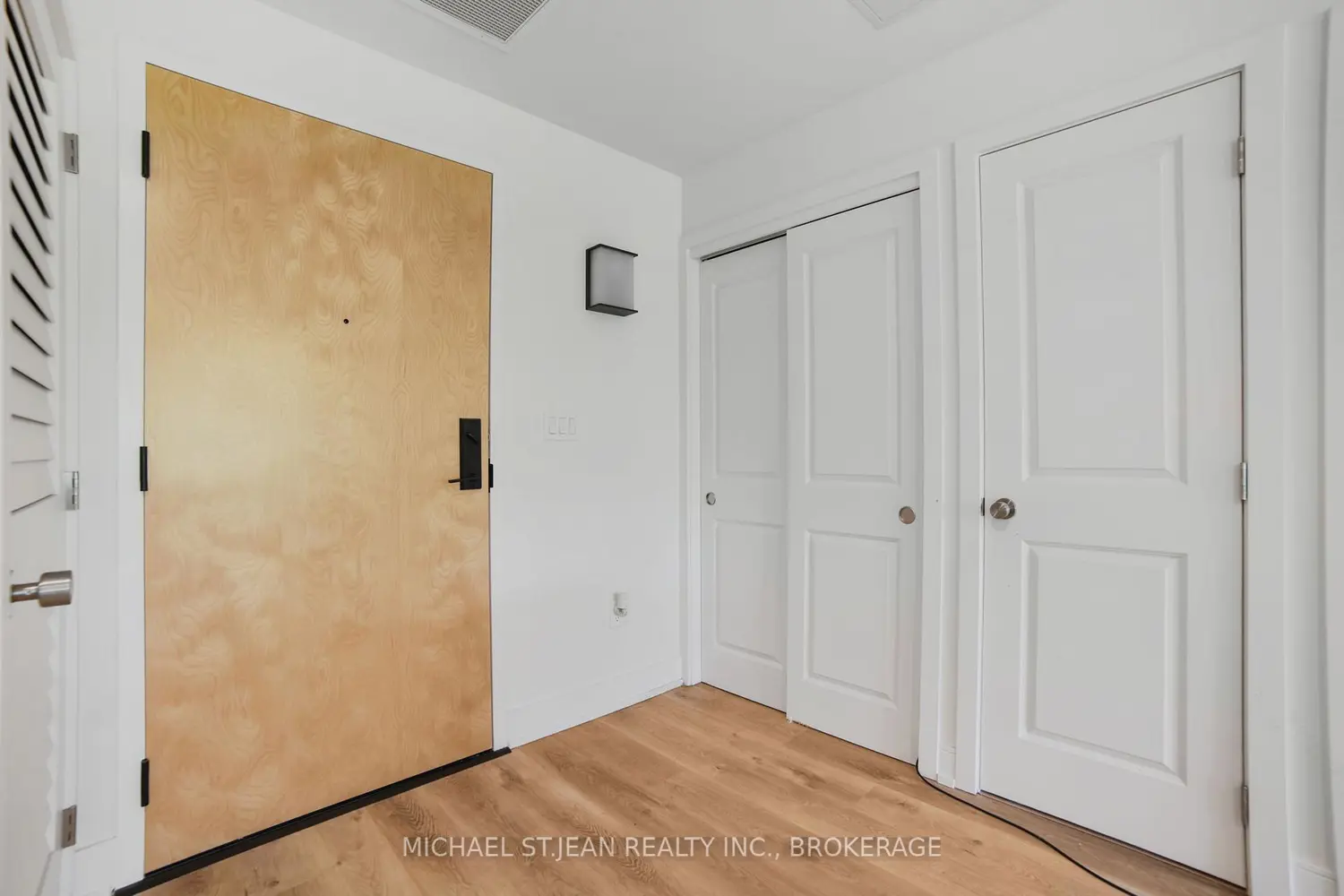 Additional image 6 of 121 Mary Street 402