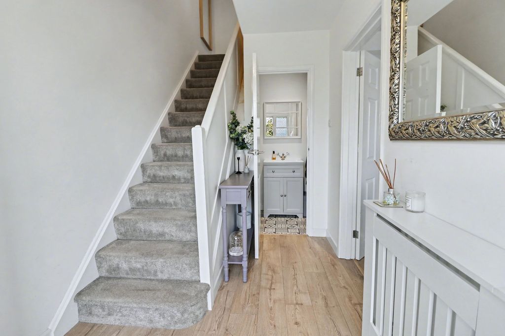 Additional image 8 of 3 bed semi-detached house for saleConiston Gardens, Hedge End SO30