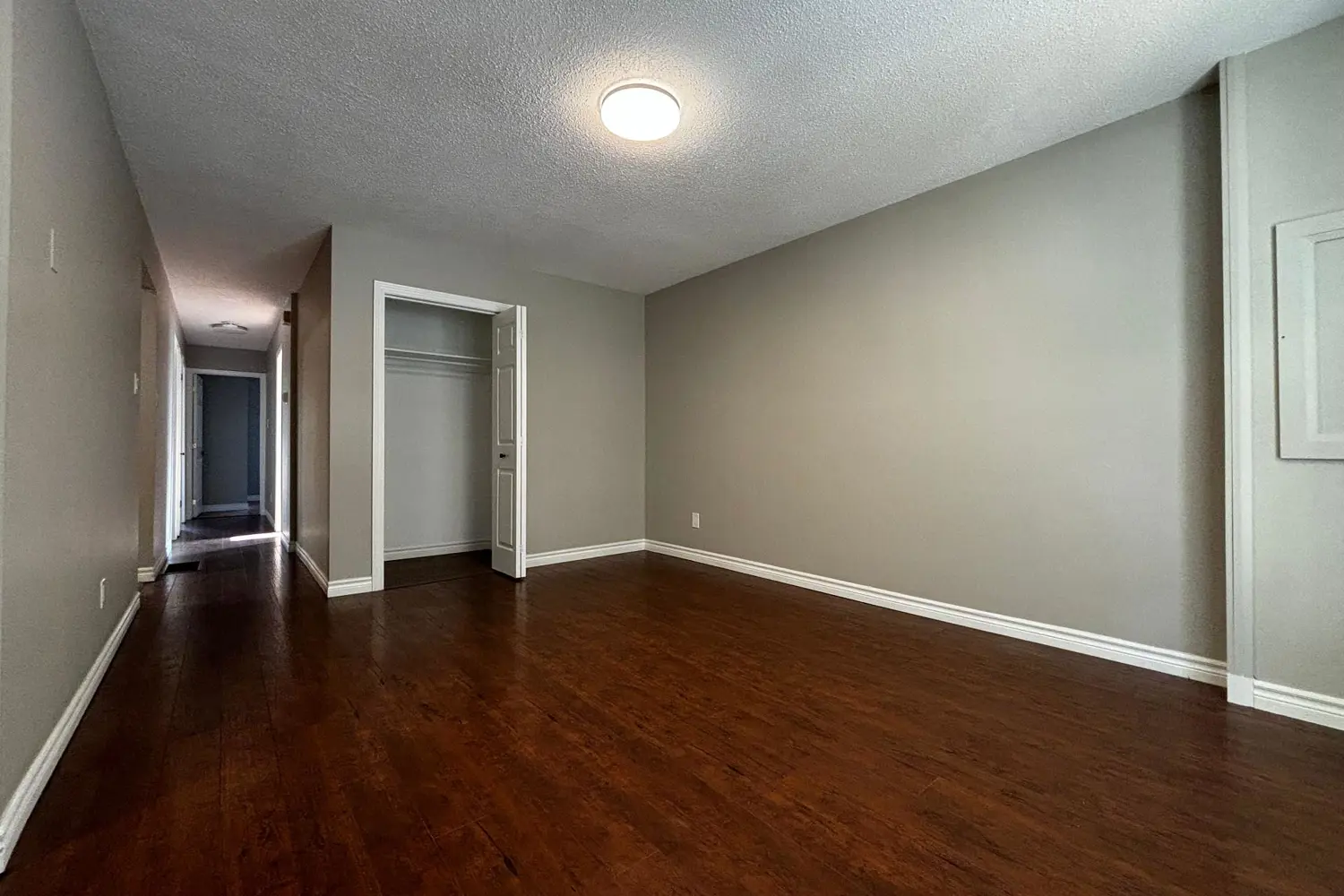 55 Courtice Crescent photo 2