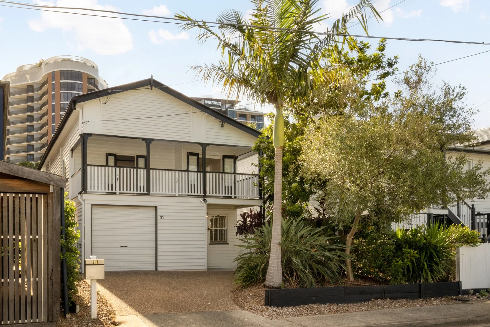 21 Flower Street, Woolloongabba QLD 4102
