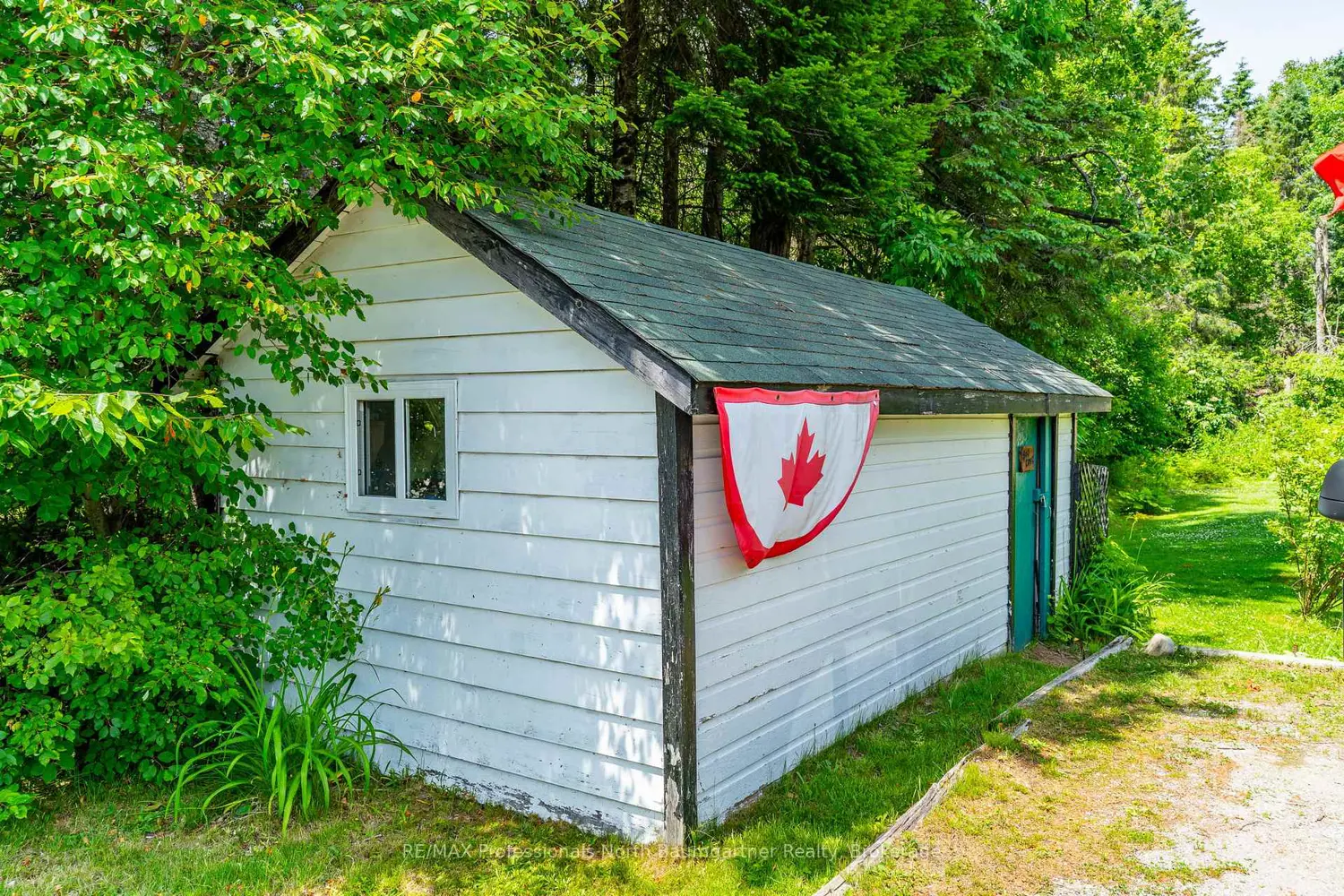 Additional image 10 of 4745 Gelert Road