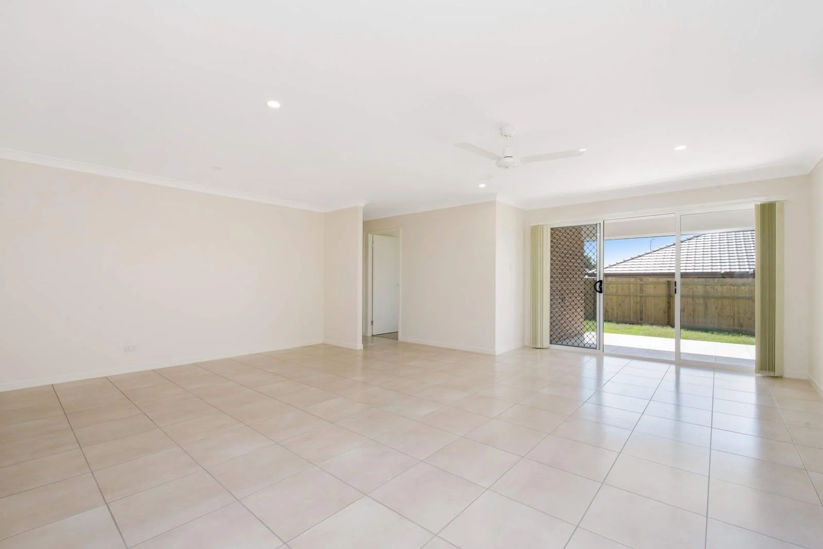 47 Trailblazer Drive, Flagstone QLD 4280 photo 3