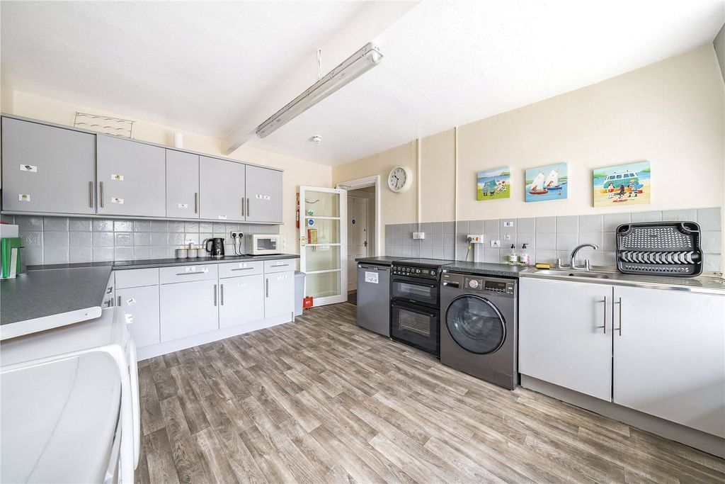 Additional image 5 of 3 bed flat for sale2 The Esplanade, Minehead, Somerset TA24