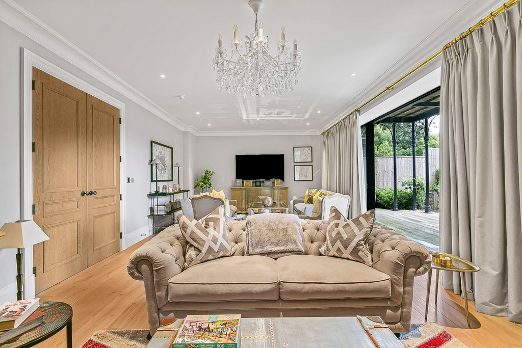 Additional image 7 of 5 bed flat for saleKing John Square, Englefield Green, Egham, Surrey TW20