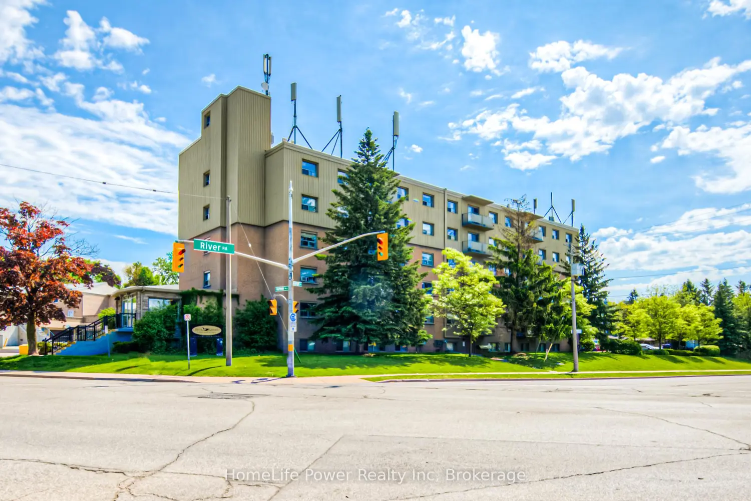 283 Fairway Road 501