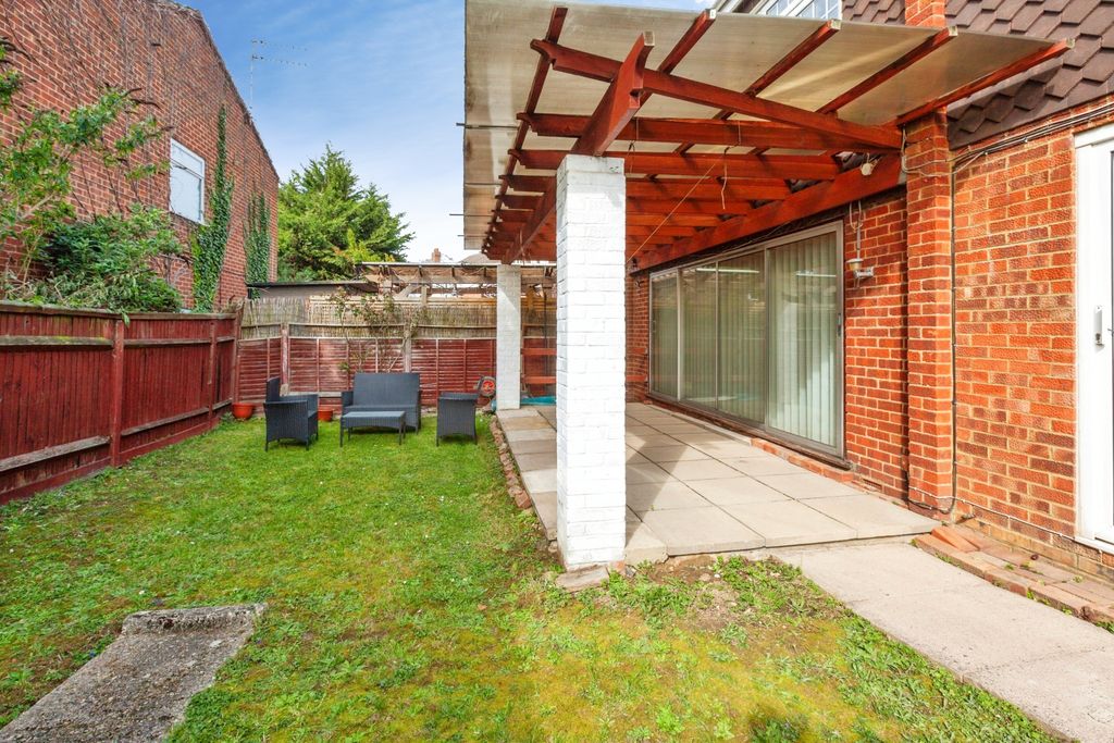 Additional image 18 of 5 bed detached house for saleStation Road, Slough SL1