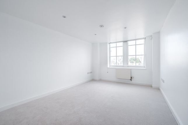 Additional image 31 of 2 Bed Flat, Thackeray Road, SW8, N1 7GU