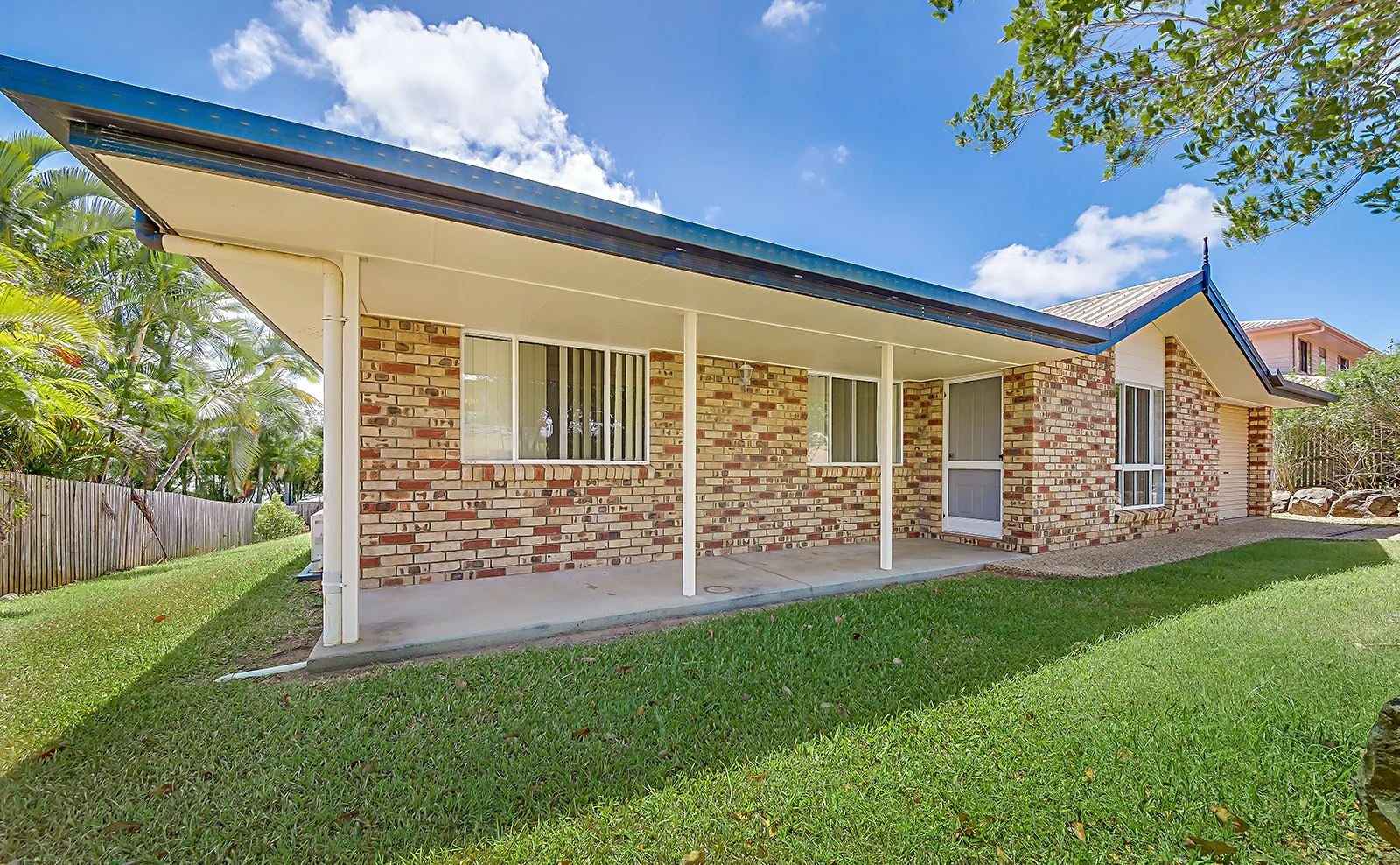 17 Sandalwood Drive, Lammermoor QLD 4703