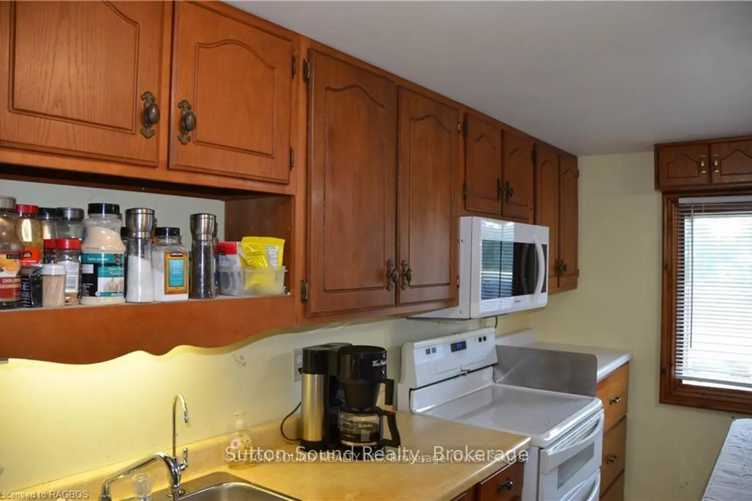 Additional image 3 of 402432 Grey Road 4