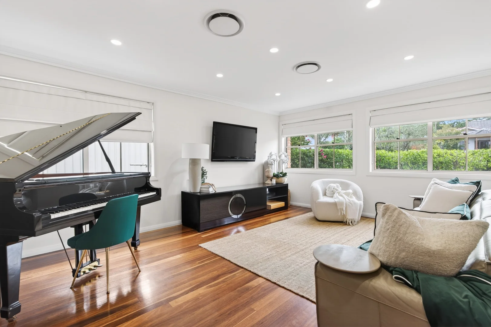 Additional image 3 of 53 Stapylton Street, Winmalee NSW 2777