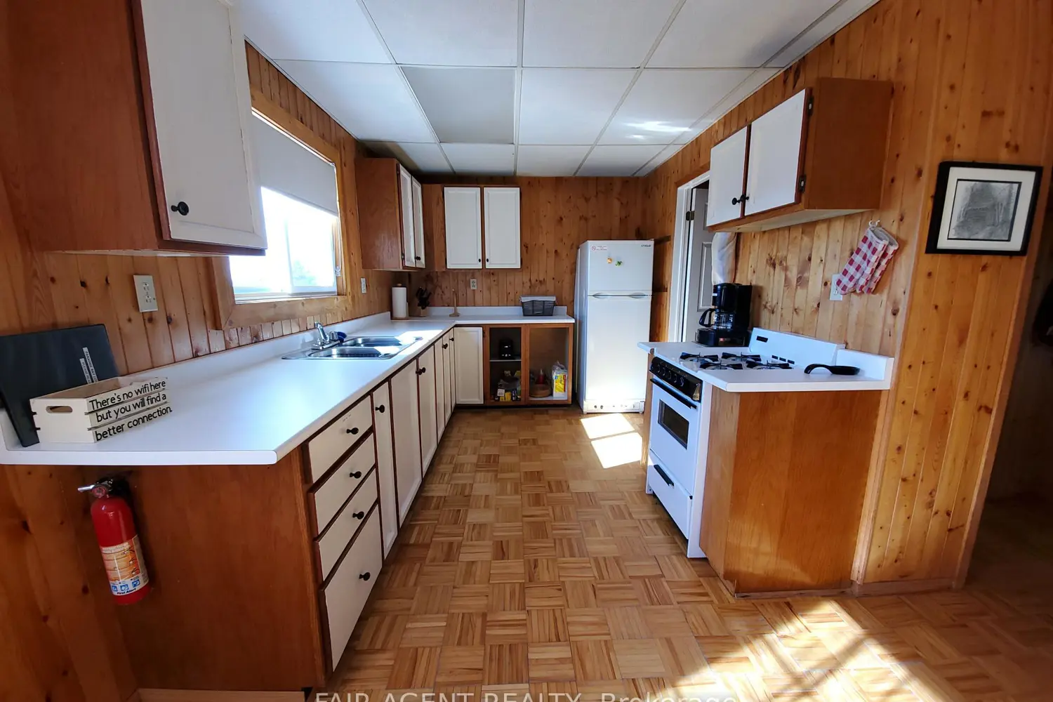 3753 Poplar Road photo 4