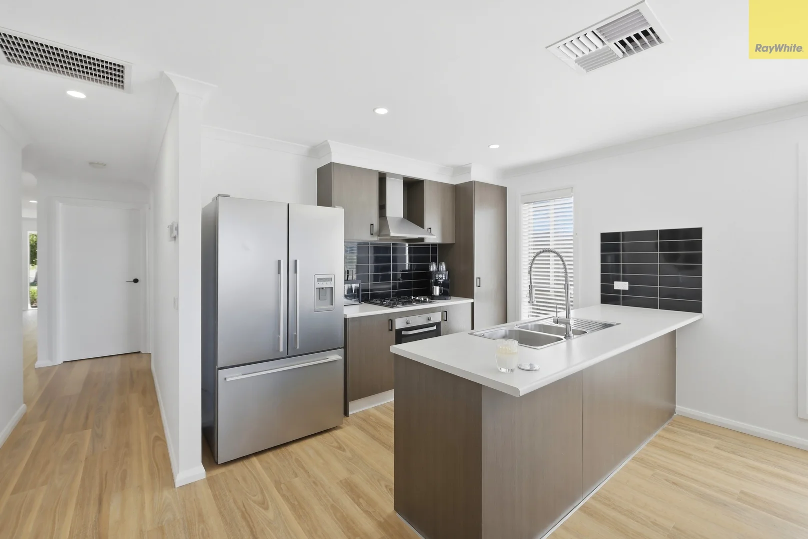 55 Cromarty Circuit, Darley VIC 3340 photo 4