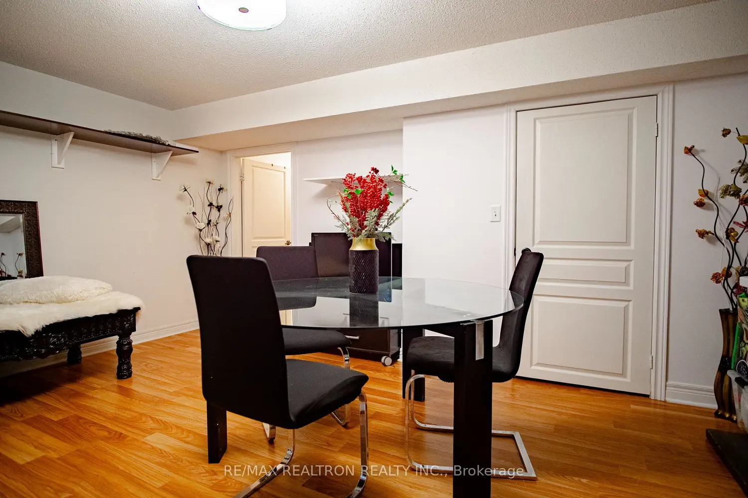 Additional image 15 of 936 Langford Street
