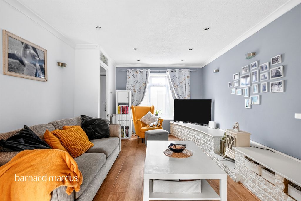 Additional image 8 of 3 bed terraced house for saleGreenwood Drive, Redhill RH1