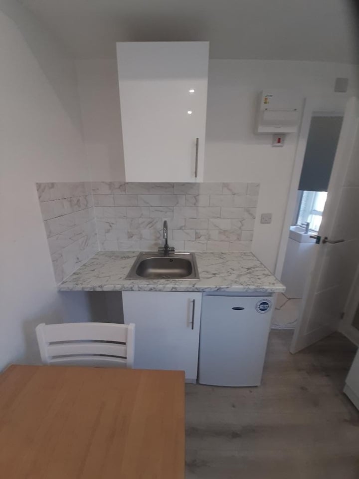 Additional image 3 of Studio Flat, Tachbrook Street, SW1V, N1 7GU