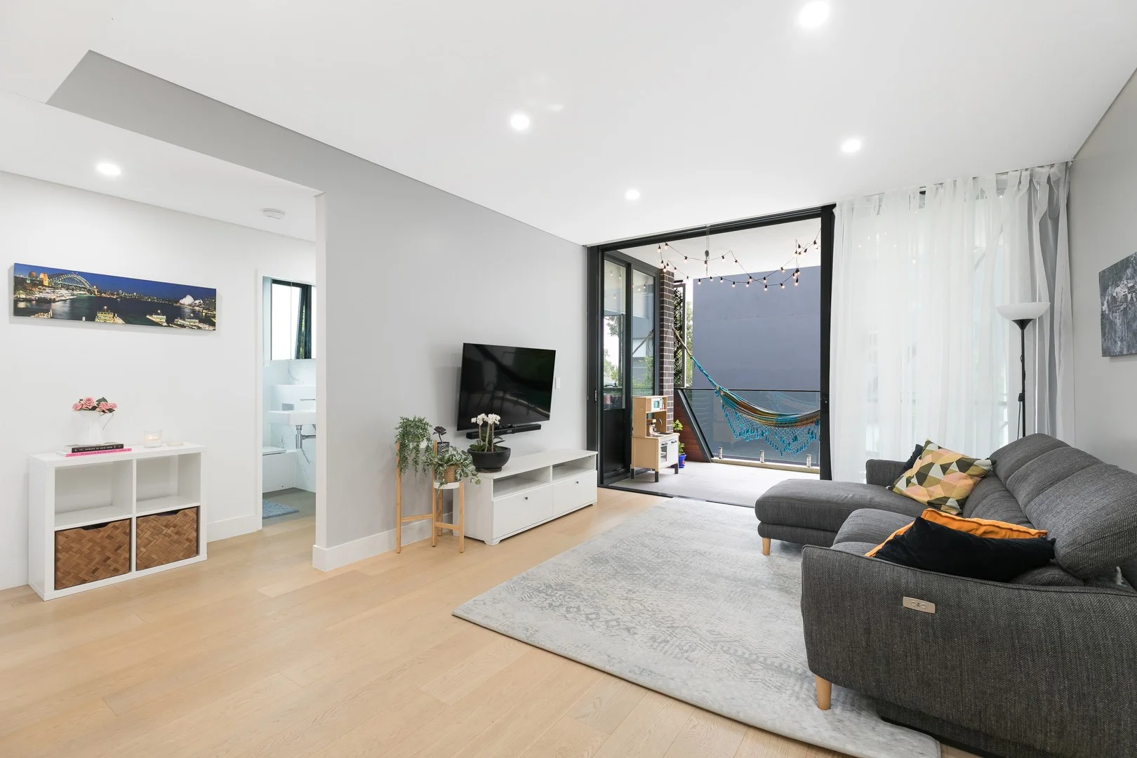 202/11 Hinkler Avenue, Caringbah NSW 2229
